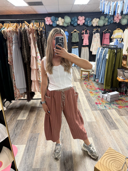 Indie Flowy Cropped Pants