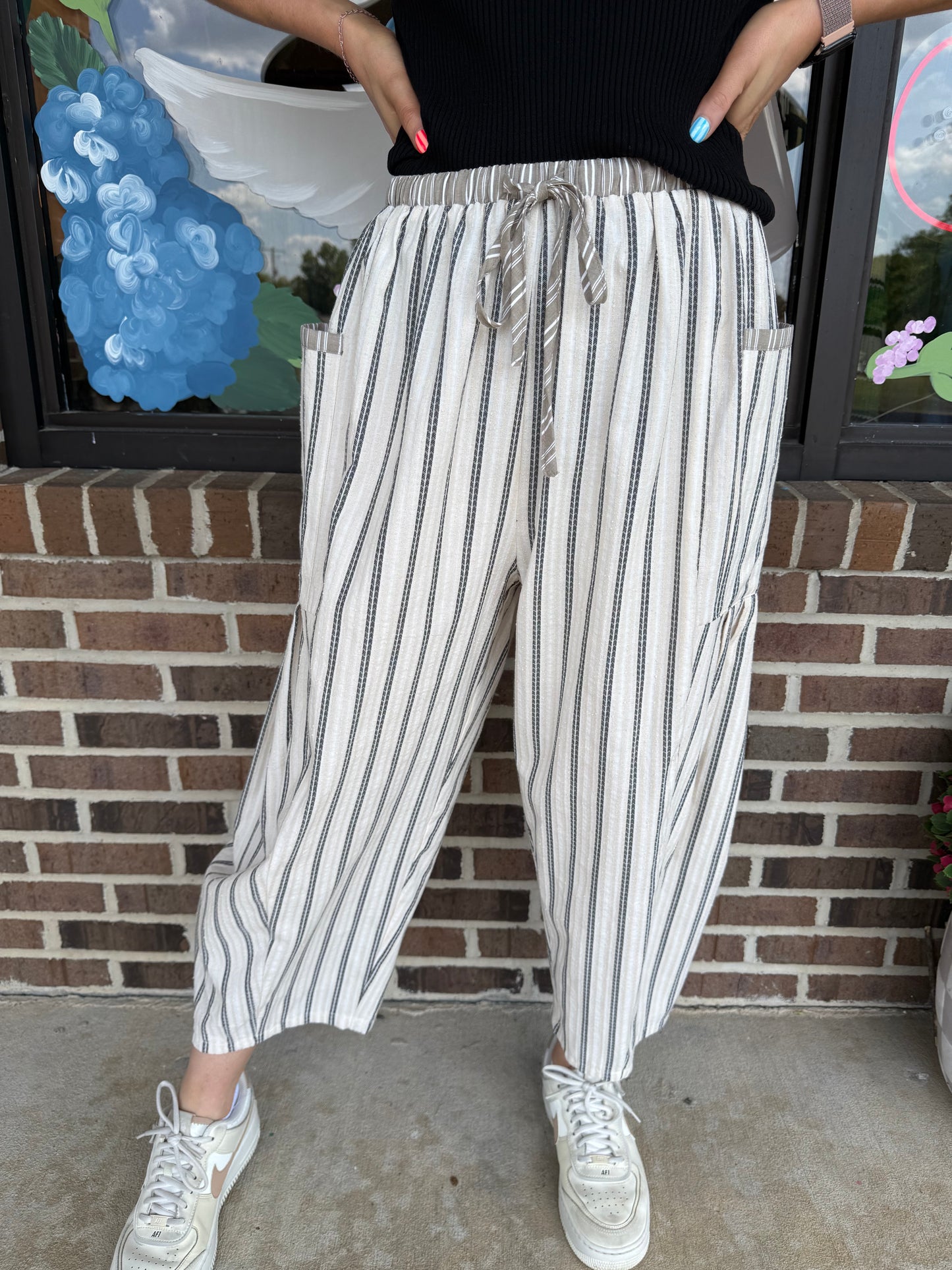 Lottie Flowy Cropped Pants