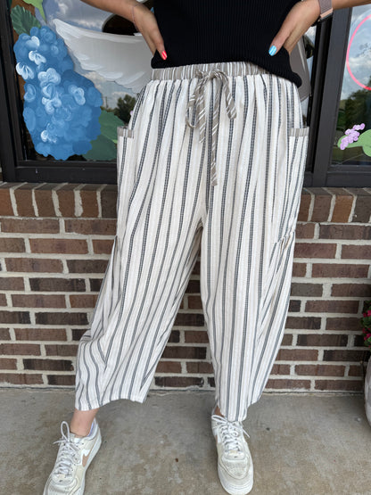 Lottie Flowy Cropped Pants
