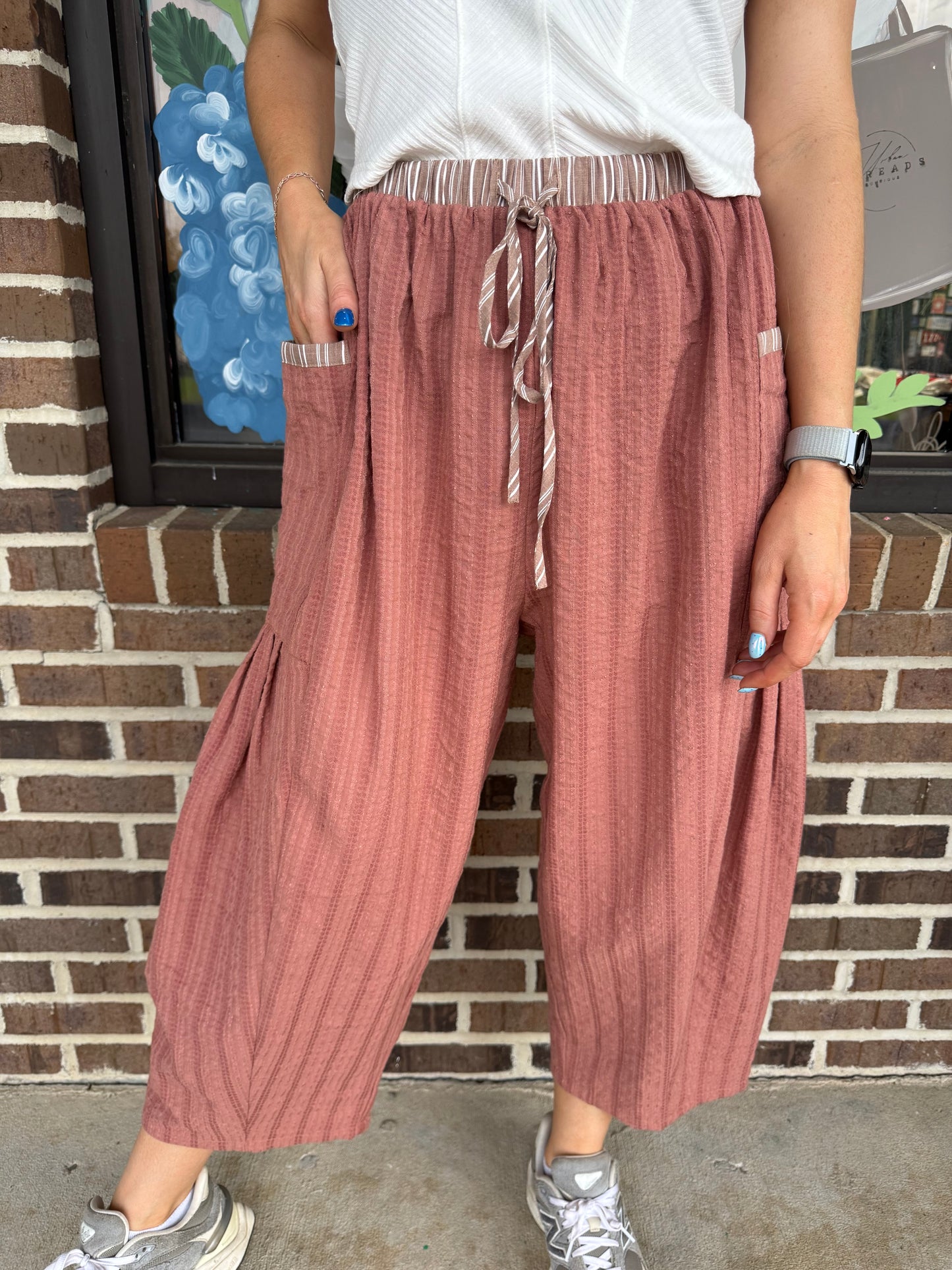 Indie Flowy Cropped Pants