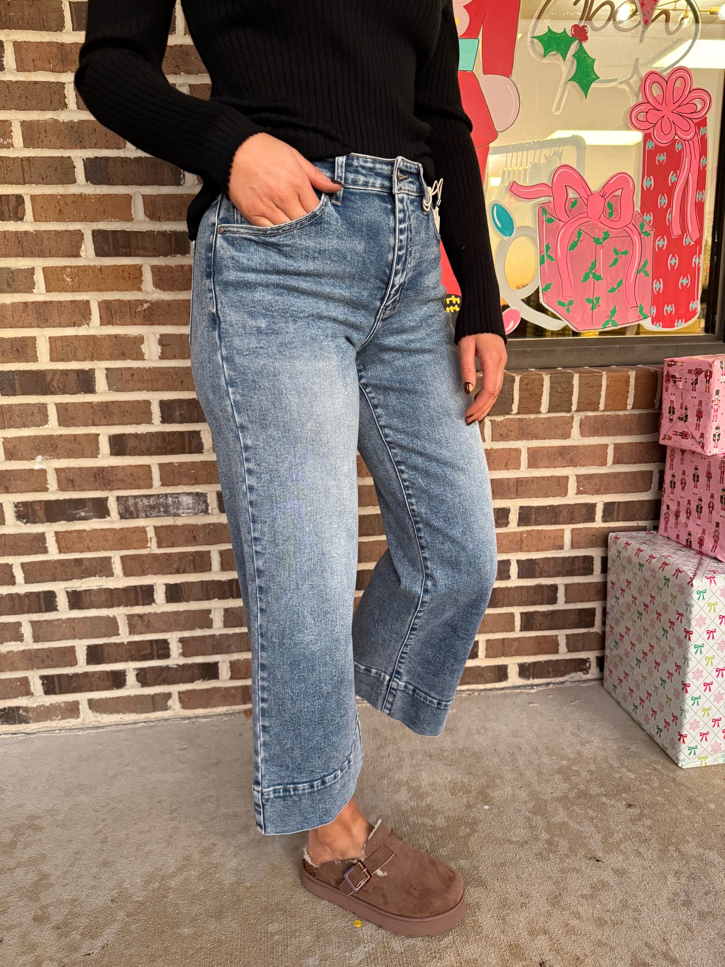 Della High Rise Cropped Wide Leg Jeans