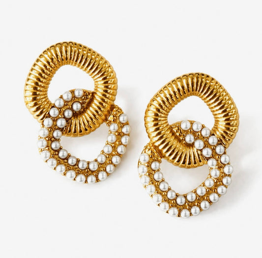 Pearl and Gold Link Earrings