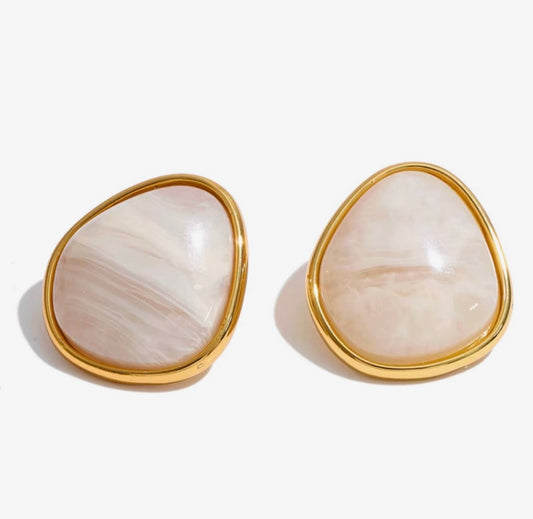 Capri Shell Stud Earrings