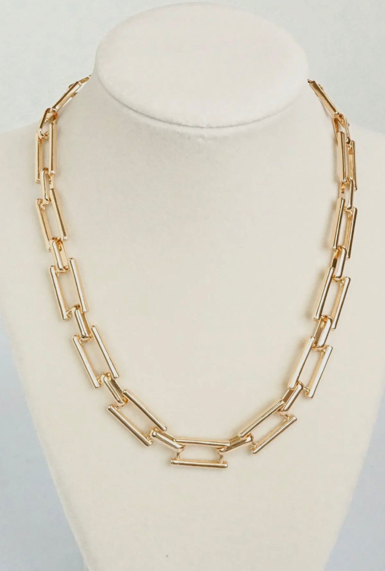 Flat Gold Chunky Paperclip Necklace